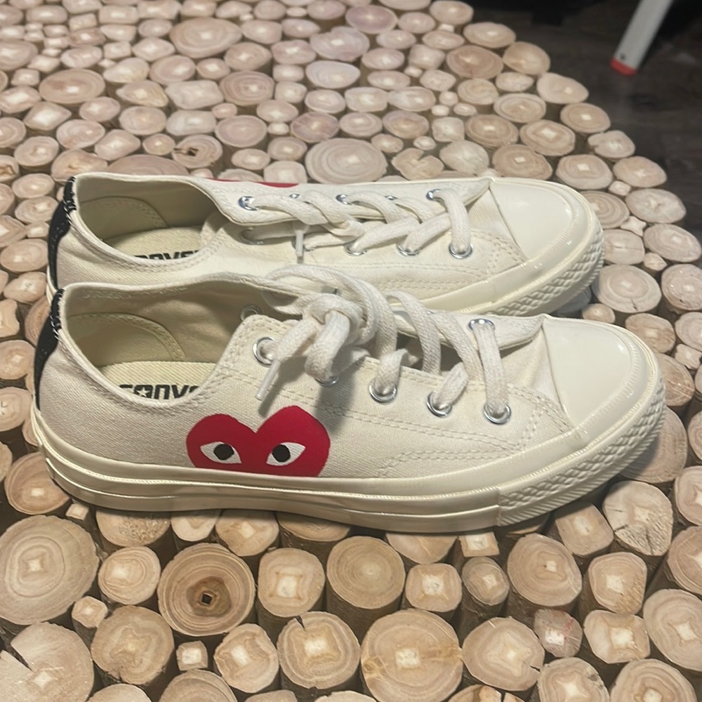 Converse comme des garçons sneakers. Men’s size 4. Women’s size 6. No box.